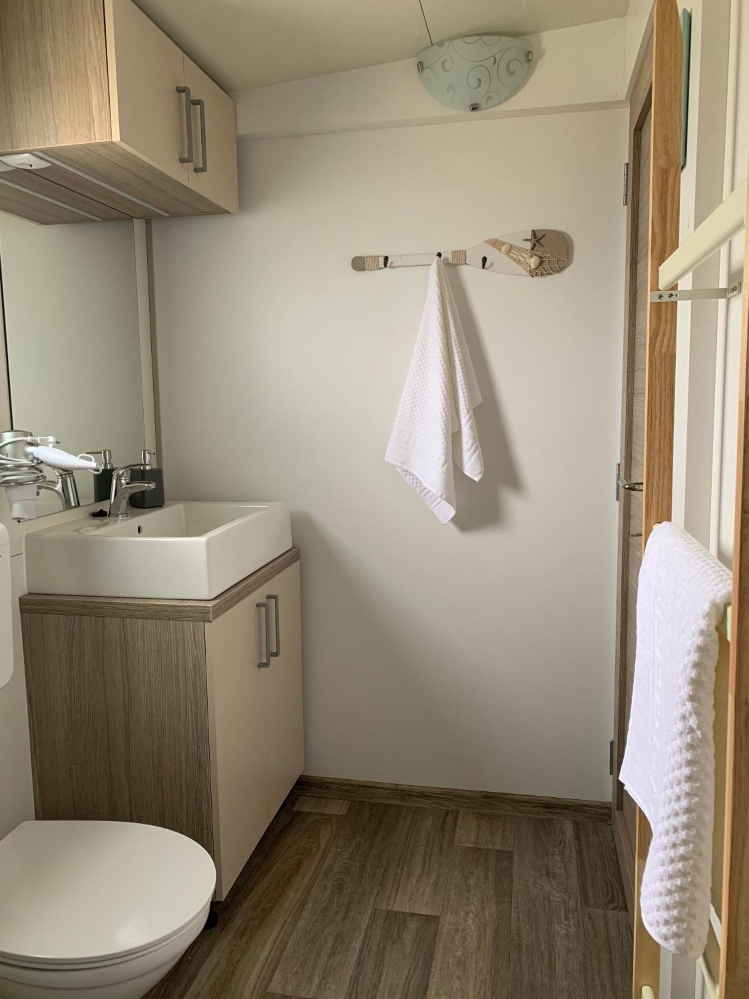 Mobile Home M&M Drage Phòng bức ảnh